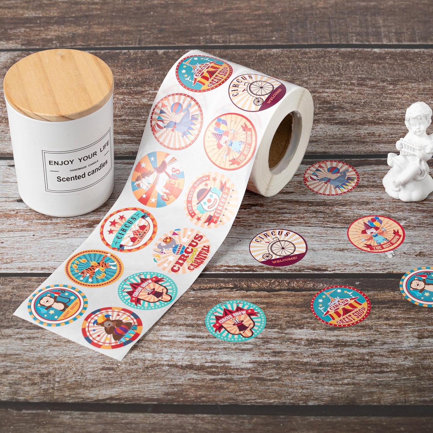 1200Pcs Carnival Circus Sticker Rolls Retro Animal Clown Self Adhesive Label for Themed Party Favors Envelope Seals Decoration GiftWrap Supplies 12 Styles