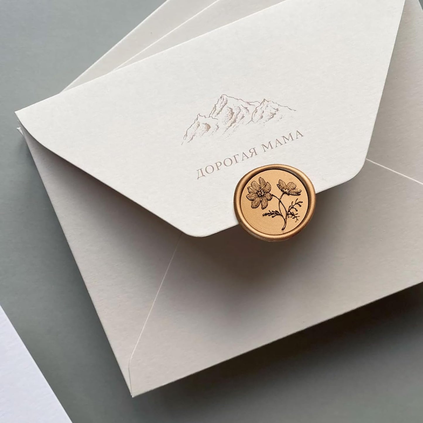 Wax Seal Stickers-Floral Wedding Invitation Envelope Seal Stickers,30 Pcs Self-Adhesive Antique Gold Sticker, Perfect for Wedding Invitation Cards, Envelopes Cards, Gift Wrapping,Party Menu Decor