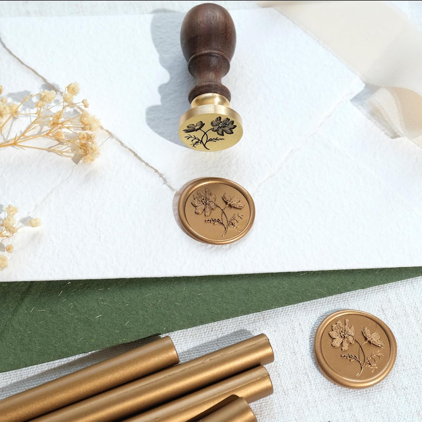 Wax Seal Stickers-Floral Wedding Invitation Envelope Seal Stickers,30 Pcs Self-Adhesive Antique Gold Sticker, Perfect for Wedding Invitation Cards, Envelopes Cards, Gift Wrapping,Party Menu Decor