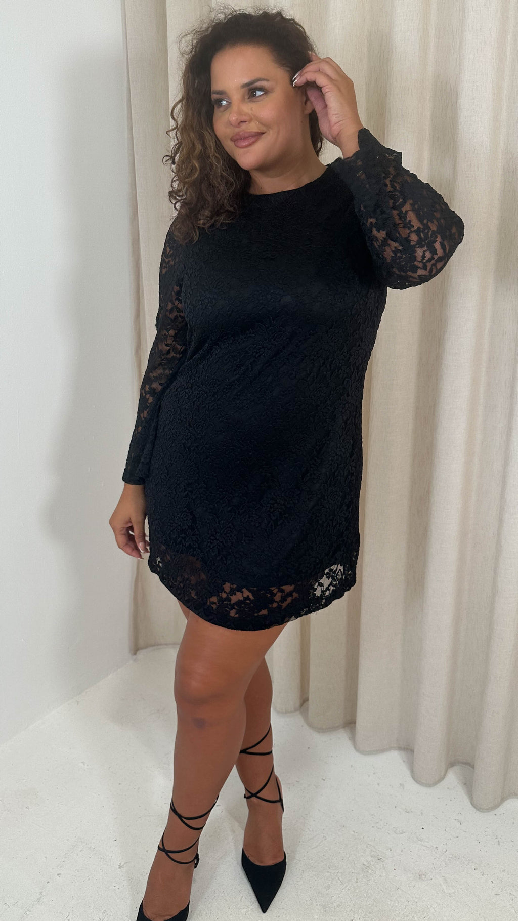 CurveWow Floral Lace Shift Dress Black