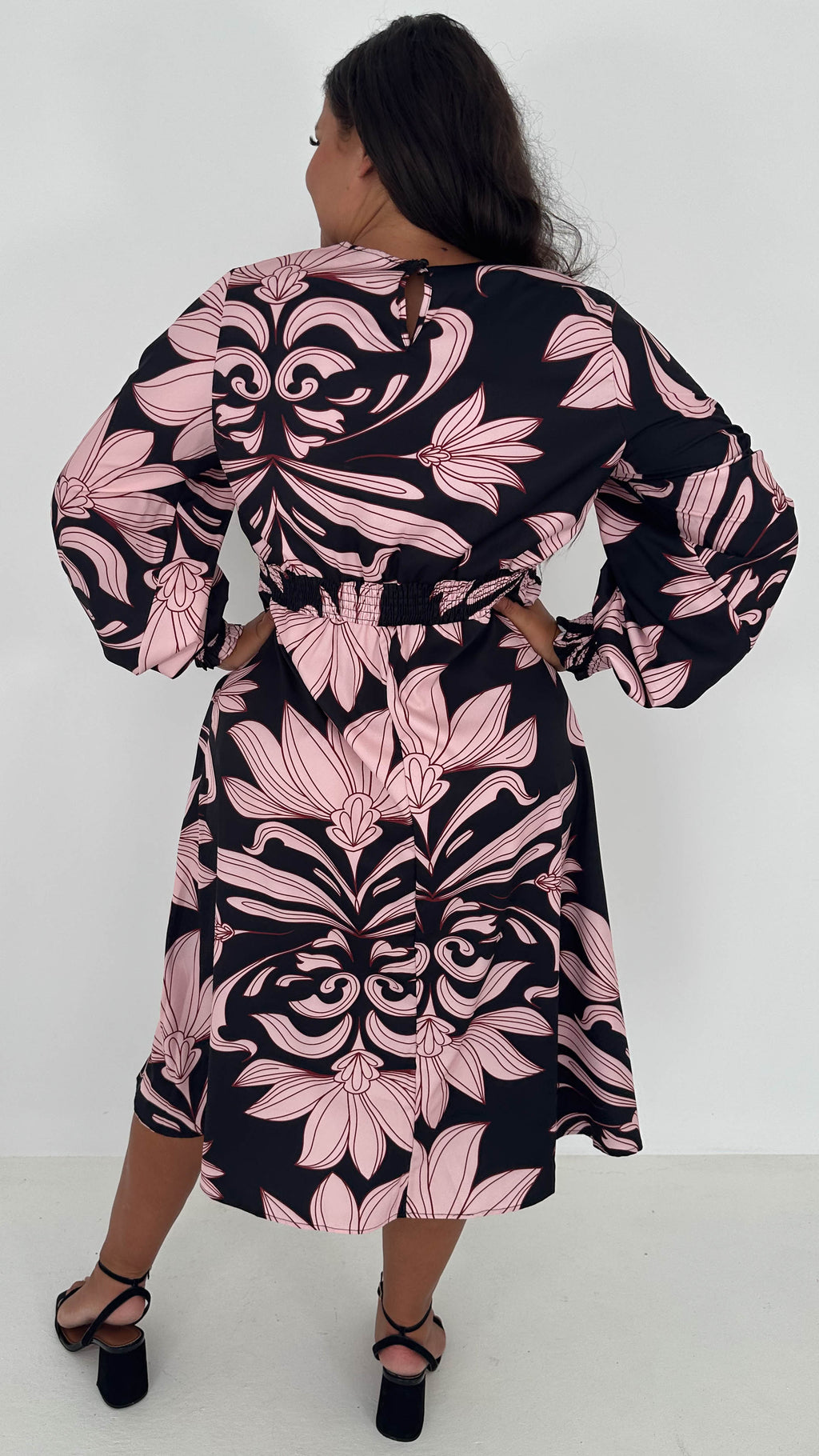 CurveWow Gathered Front Midi Dress Pink & Black Floral