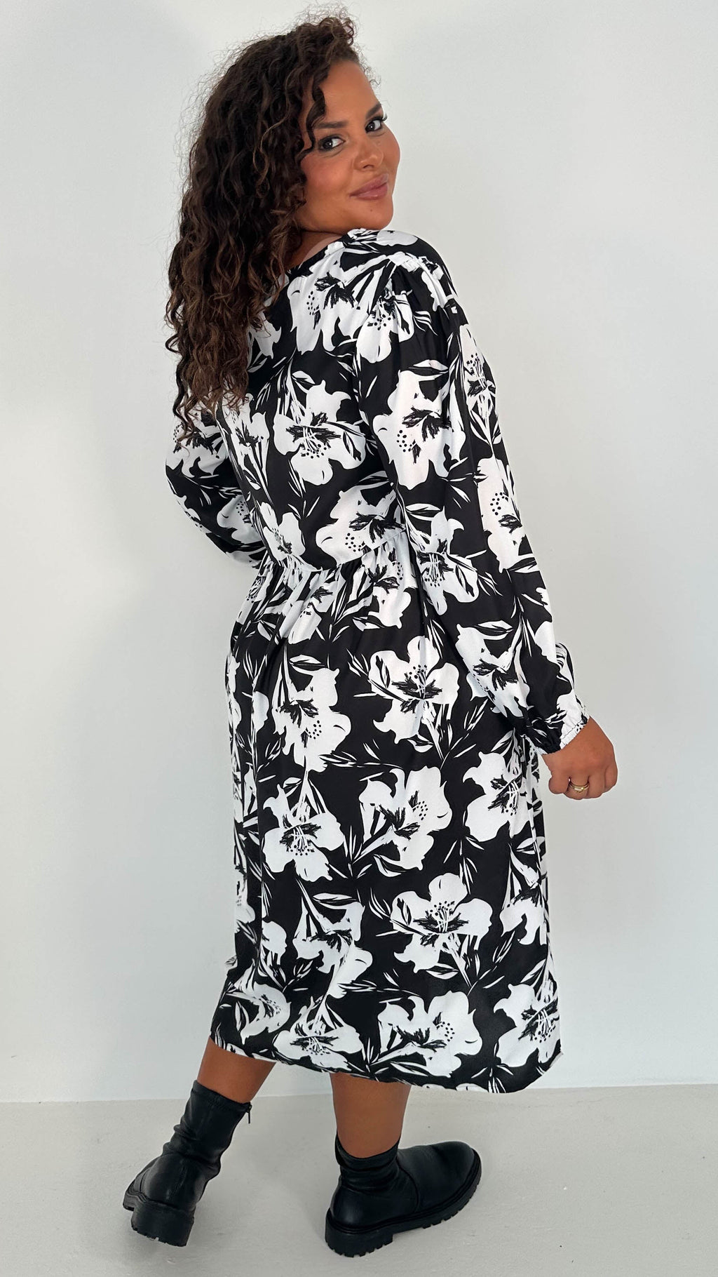 CurveWow Floral Tie Front Midi Dress