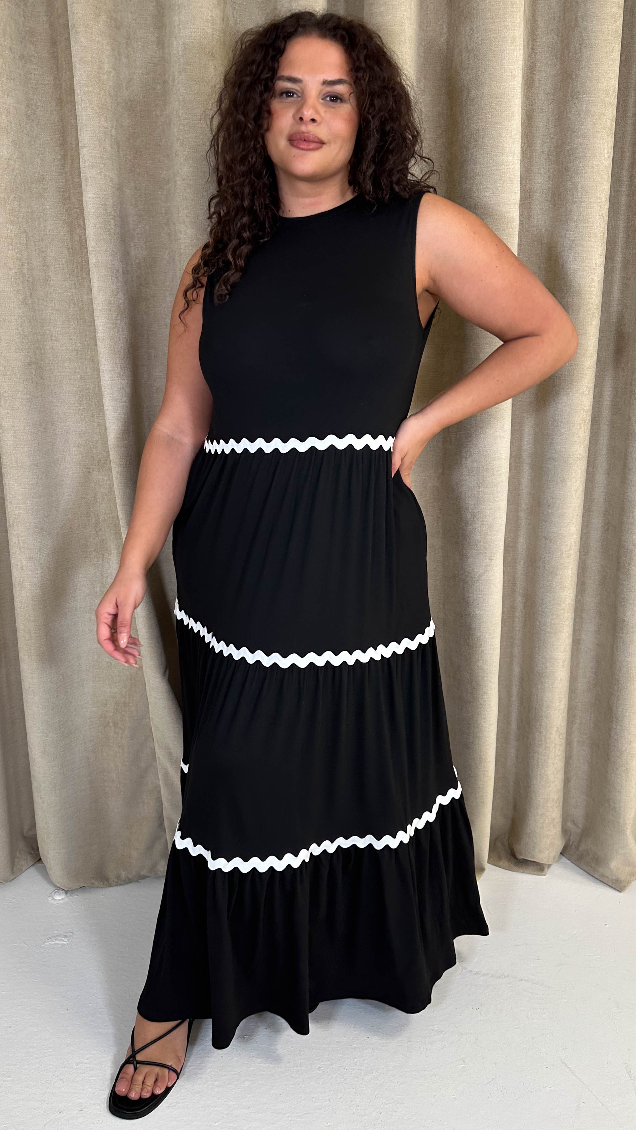 CurveWow Wave Trim Tiered Maxi Dress Black
