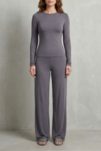 Élan – Sleek Simplicity – Pure Color Wide-Leg Pants Suit