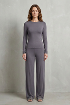 Élan – Sleek Simplicity – Pure Color Wide-Leg Pants Suit