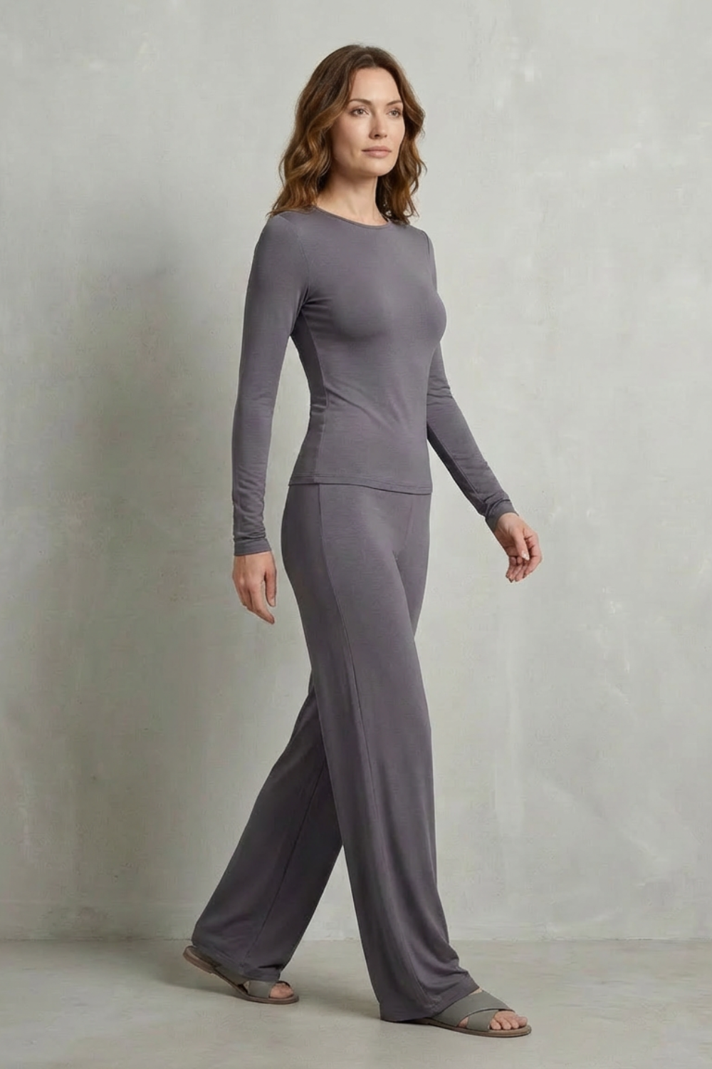 Élan – Sleek Simplicity – Pure Color Wide-Leg Pants Suit