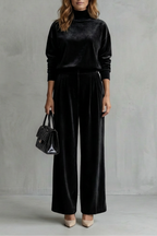 Élianne – Luxe Velour Elegance – Two-Piece Lounge Set