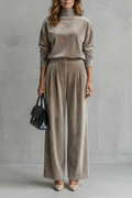 Élianne – Luxe Velour Elegance – Two-Piece Lounge Set