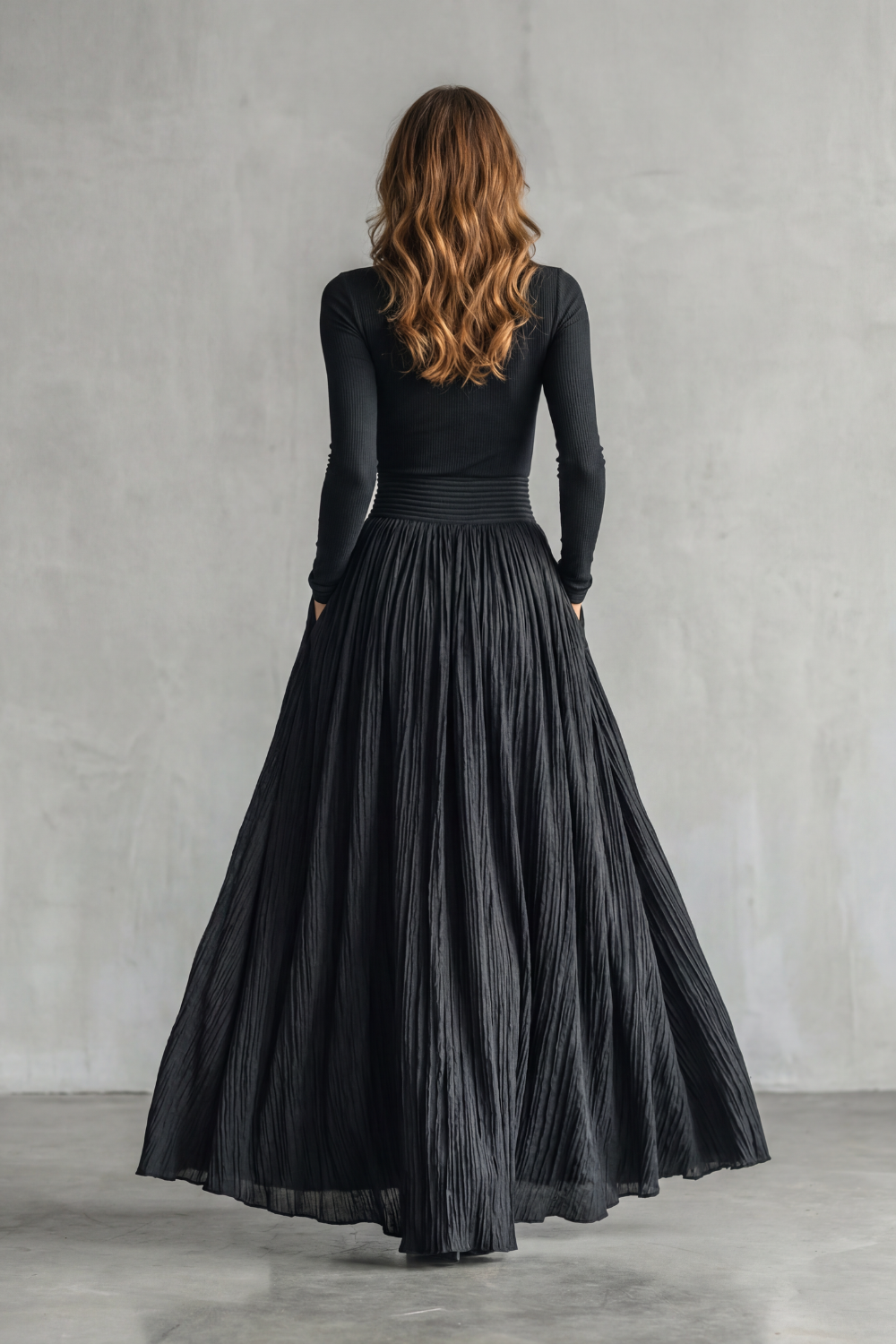 Neravelle – Pleated flow silhouette – Two-piece turtleneck set