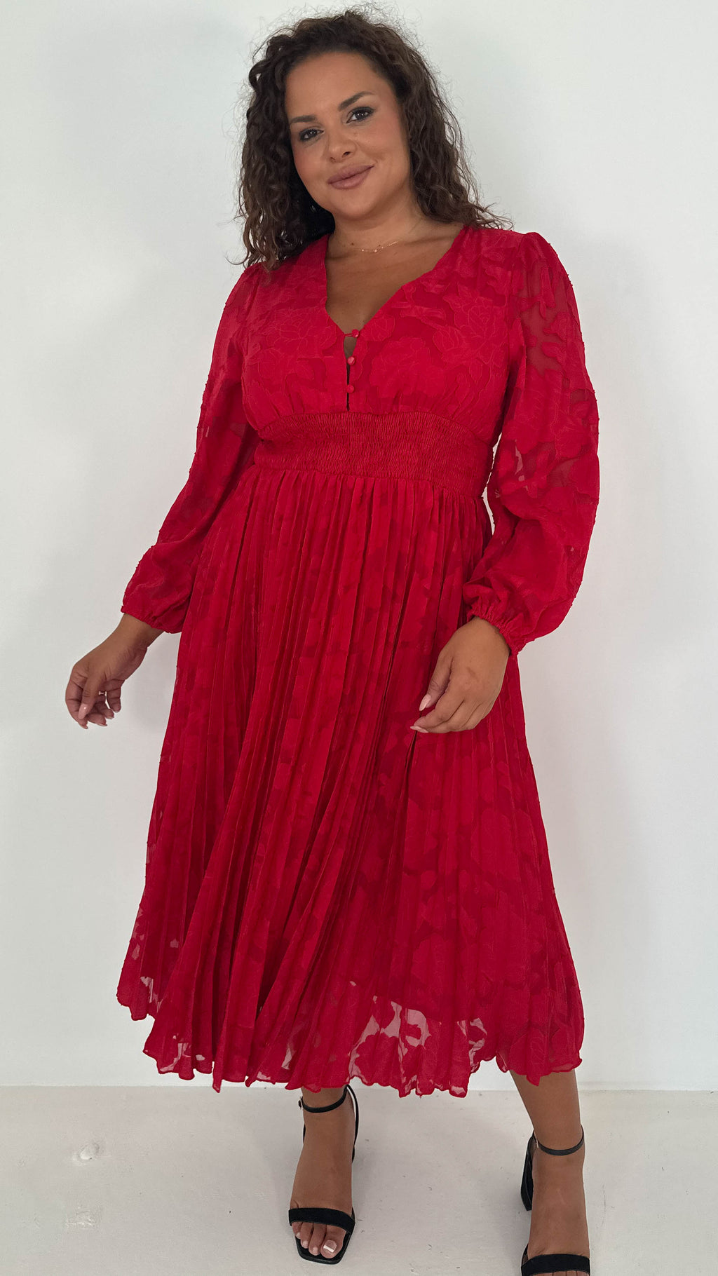 CurveWow Davore V-Neck Pleated Dress Red